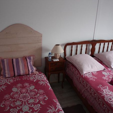 Yec'Hed Mat Bed & Breakfast Saint-Nicolas-du-Pélem Exterior foto
